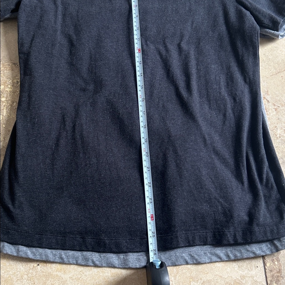 2 Arc’teryx Women’s Tee Shirts Size Medium - Picture 8 of 11